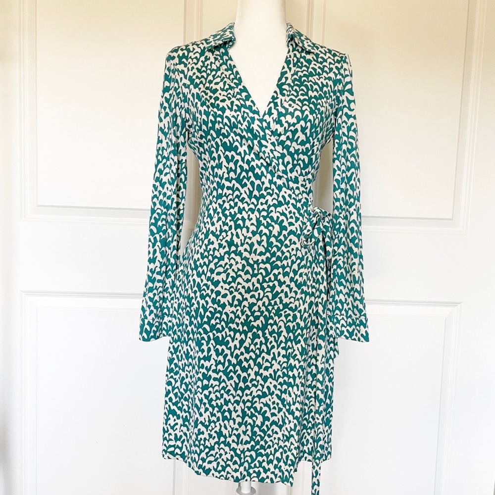 Diane Von Furstenberg Teal and White Long Sleeve Dress